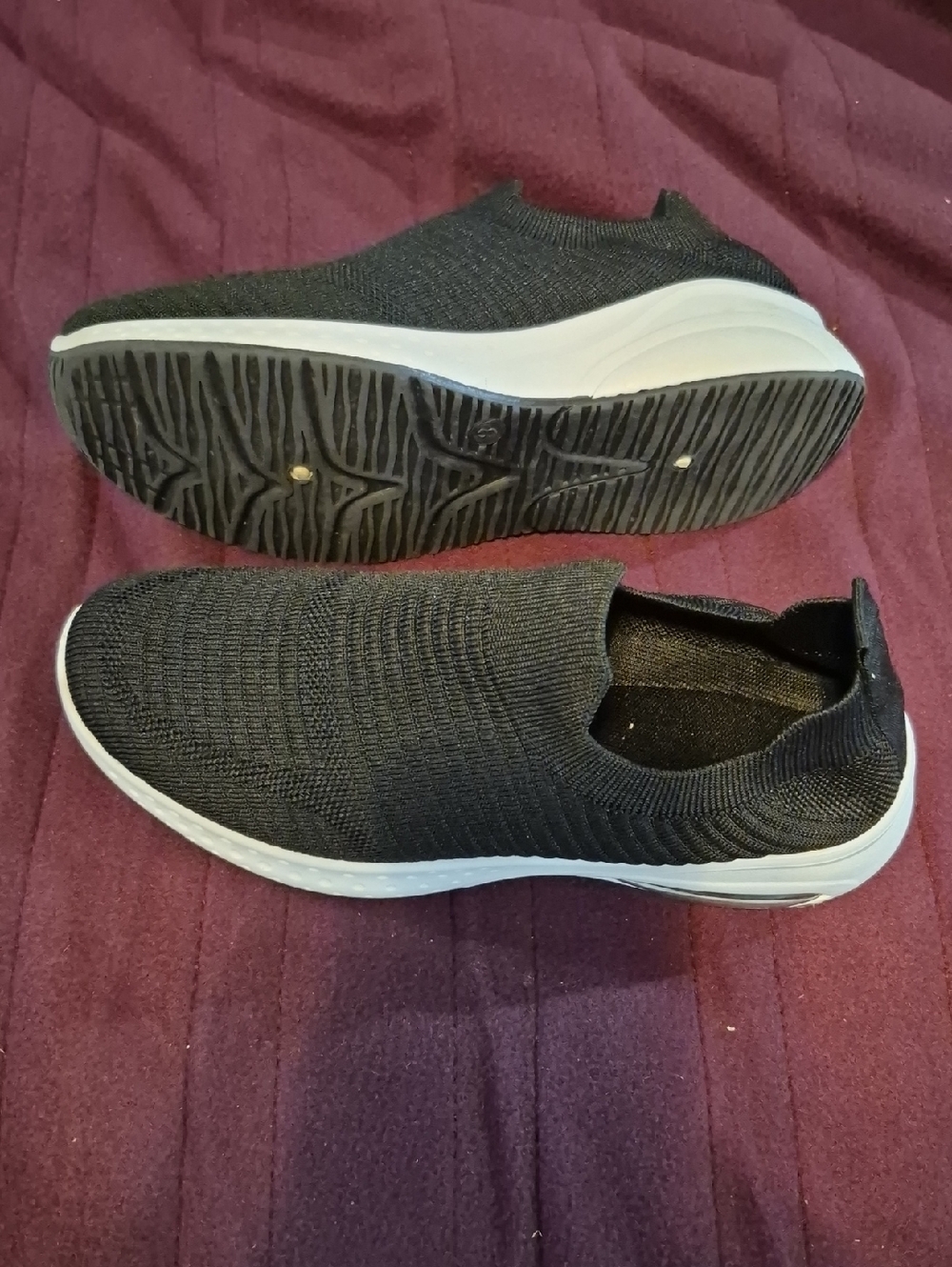 Women's Slip-On Knit Sneakers - Black
